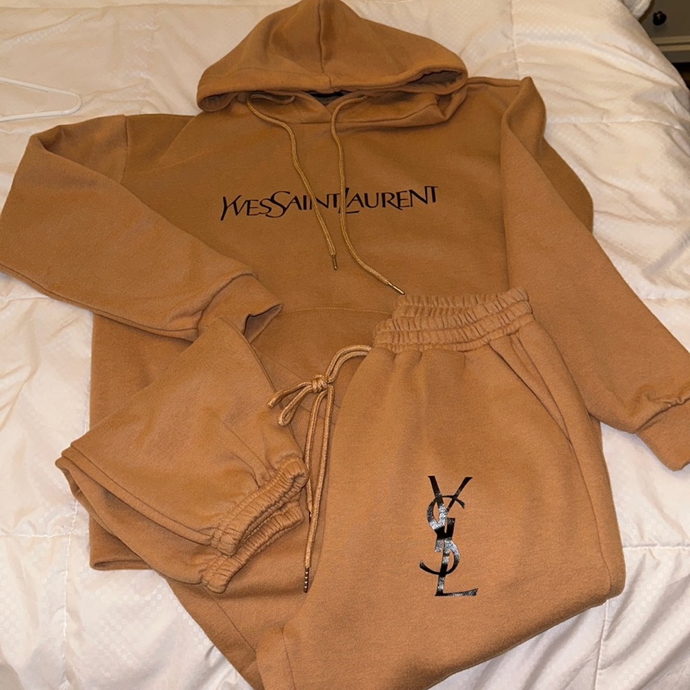 Boutique BOUGHT !! beige sweatsuit